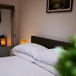 아파트 Ultra - Walk To It