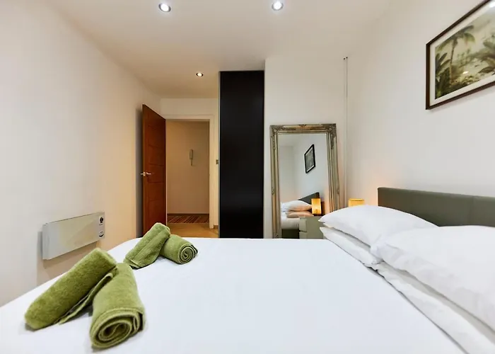 Ultra - Walk To It * Leeds (West Yorkshire)